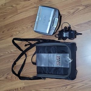 G2G gear portable DVD player bag set adapter 4 pc lot